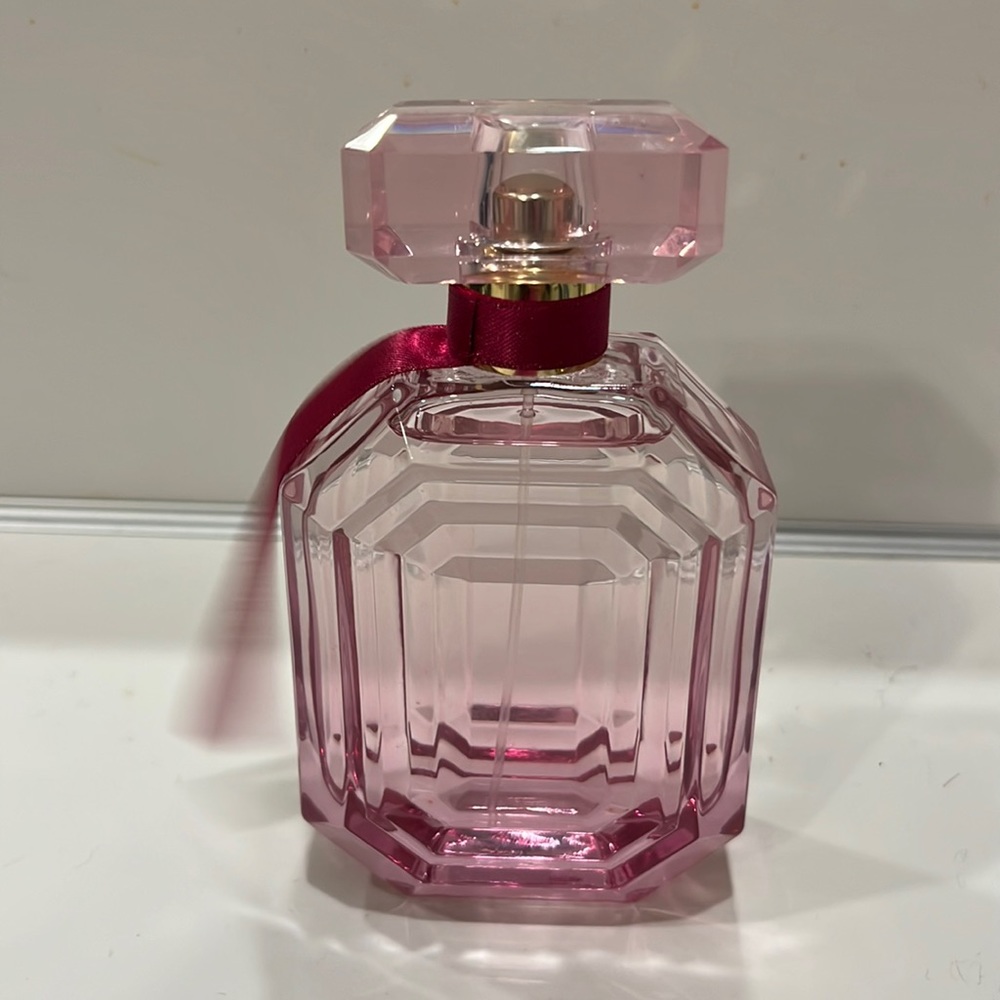 Bombshell magic perfume! Never used